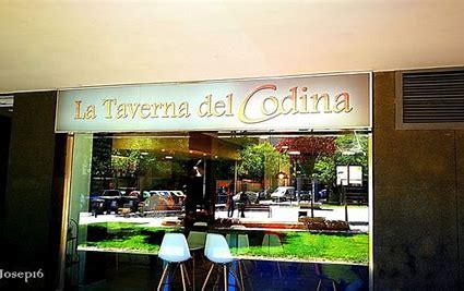 Tapas bar: LA TABERNA DEL CODINA
