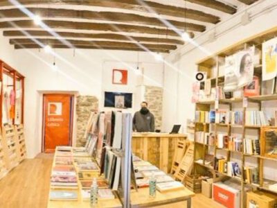 Bookshop: EL REFUGI