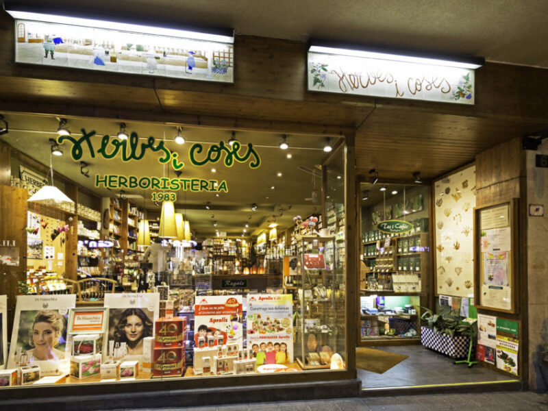 Organic food and cosmetics shop: HERBES I COSES