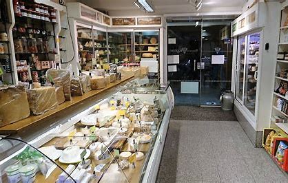 Cheese shop: Formatgeria EUGENA